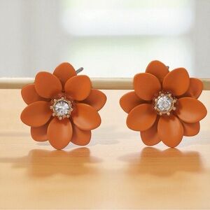 🧡🆕🧡Orange Floral Stud Earrings